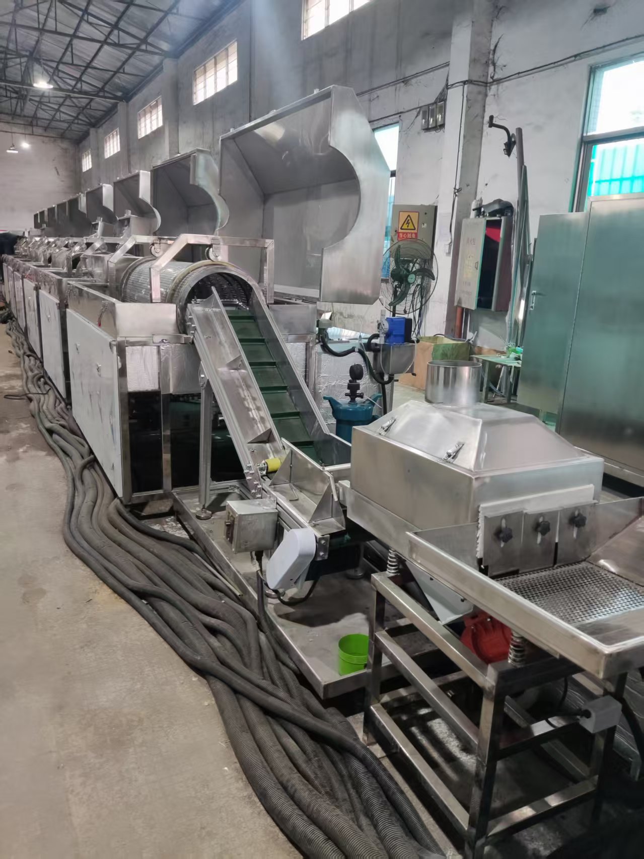 Surface Cleaning Machine ماكينة تنظيف الأسطح