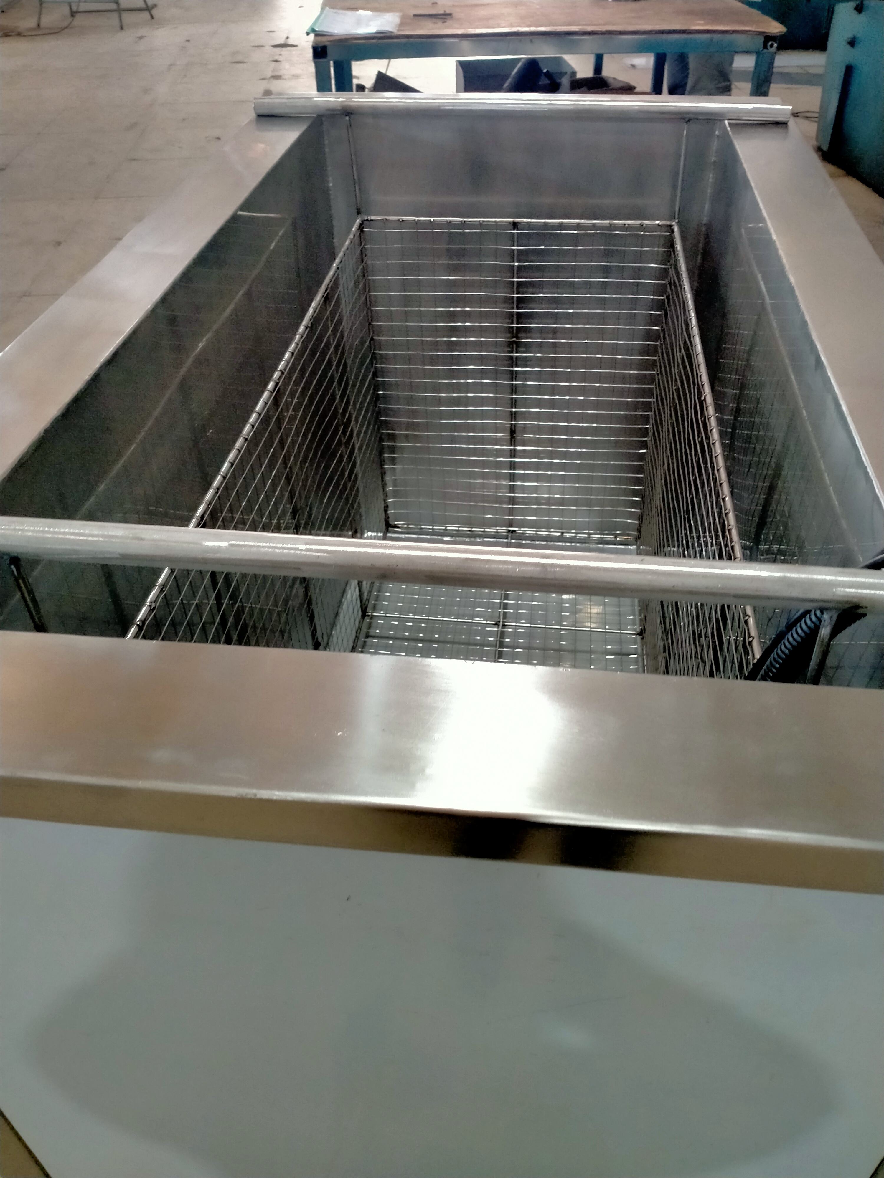 2025 Hot Sale CNC Automatic Ultrasonic Cleaner Steel Can Be Used to Clean Oil Stains on Auto Parts Portable Ultrasonic Cleaner