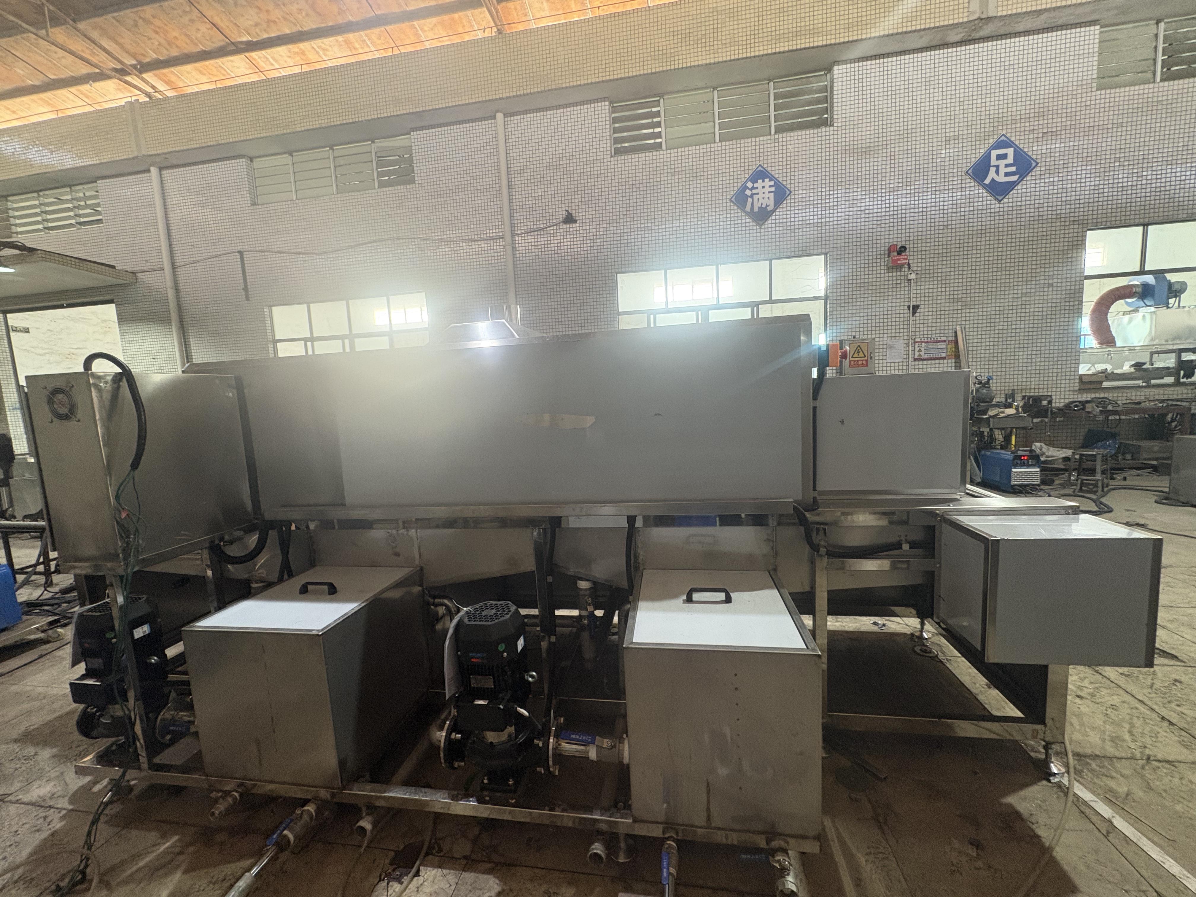 Automatic Plastic Turnover Basket Washing Machine