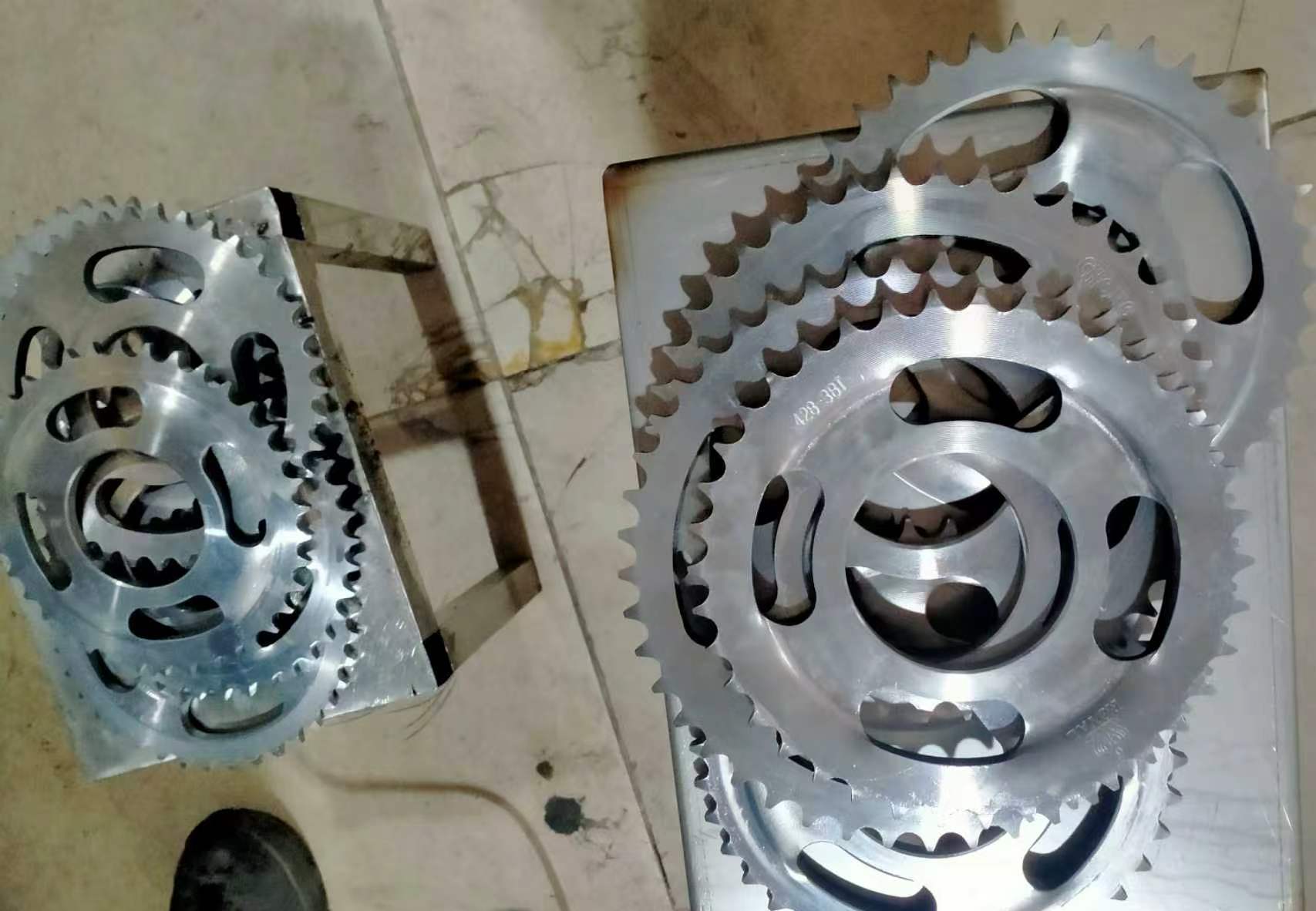 Equipment's Spray Cleaning Machine for Gears/Sprockets