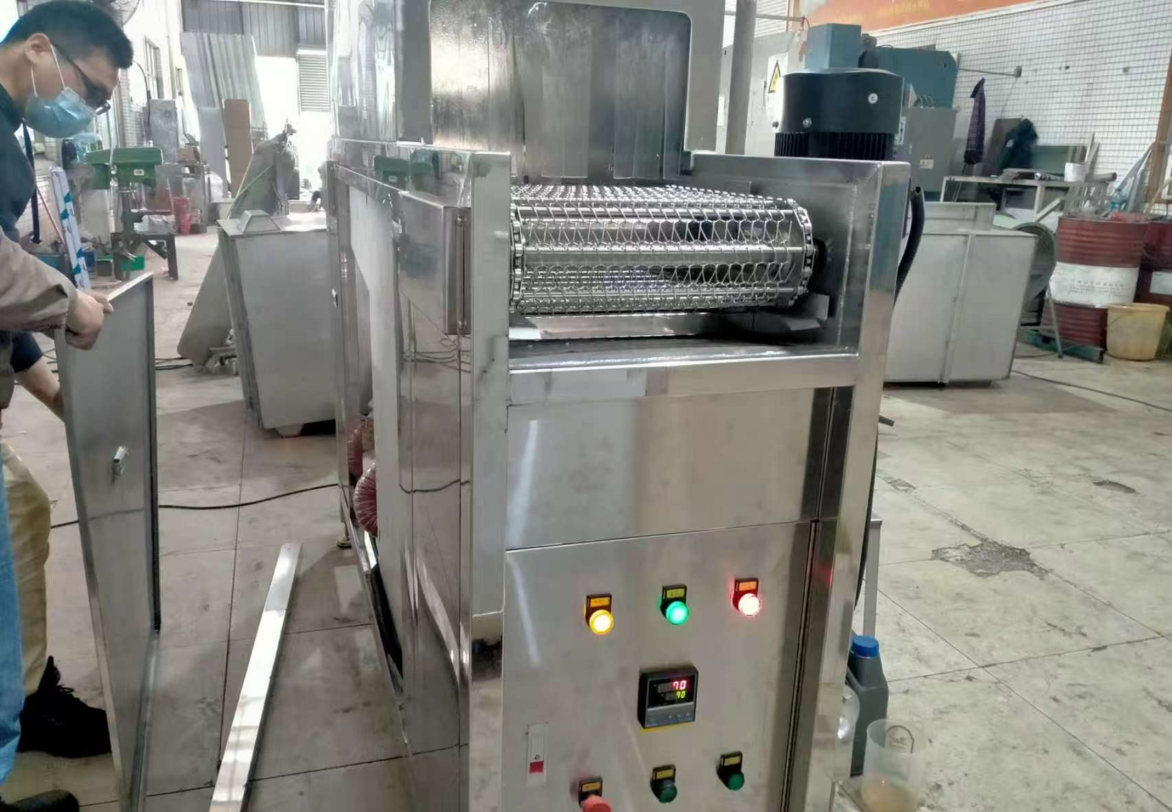 Equipment's Spray Cleaning Machine for Gears/Sprockets